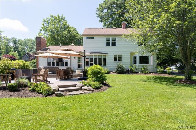 110 Curley Drive, Orchard Park, NY 14127