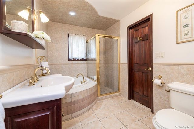 2522 5th Street, East Meadow, NY 11554