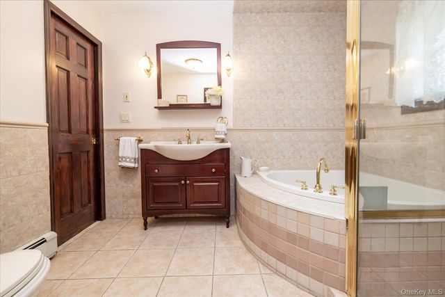 2522 5th Street, East Meadow, NY 11554