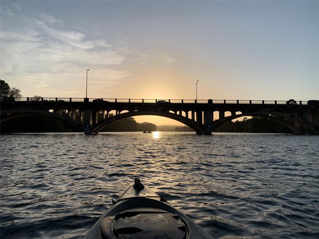 84 East Ave 2007, Austin, TX 78701