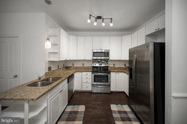 1712 WASHINGTON AVE, Fredericksburg, VA 22401