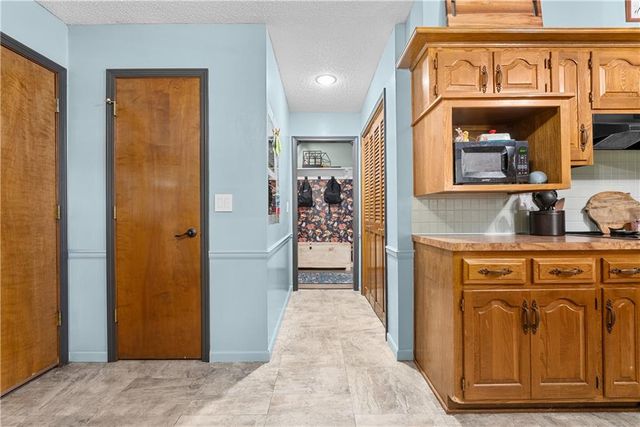 2120 E 153rd Terrace, Olathe, KS 66062