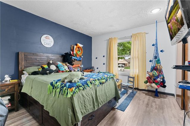 2120 E 153rd Terrace, Olathe, KS 66062