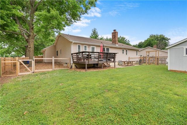 2120 E 153rd Terrace, Olathe, KS 66062