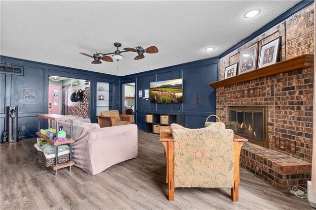 2120 E 153rd Terrace, Olathe, KS 66062