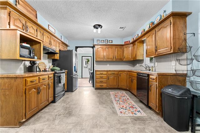 2120 E 153rd Terrace, Olathe, KS 66062