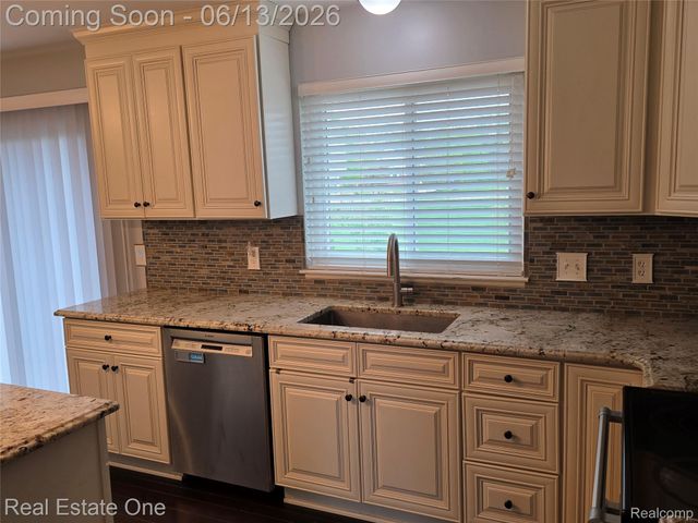 3622 Times Square Boulevard, Canton Charter Township, MI 48188