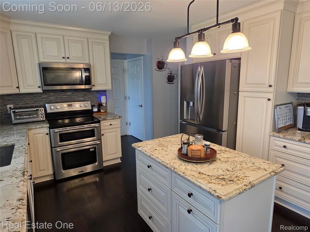3622 Times Square Boulevard, Canton Charter Township, MI 48188