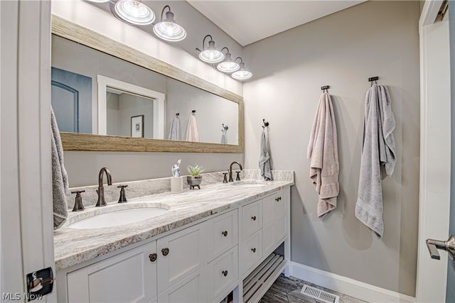 6410 Livia Lane, Medina, OH 44256