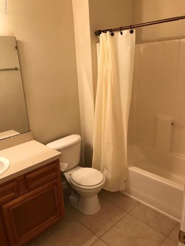 4935 ISLAMORADA Lane 106, Jacksonville, FL 32256