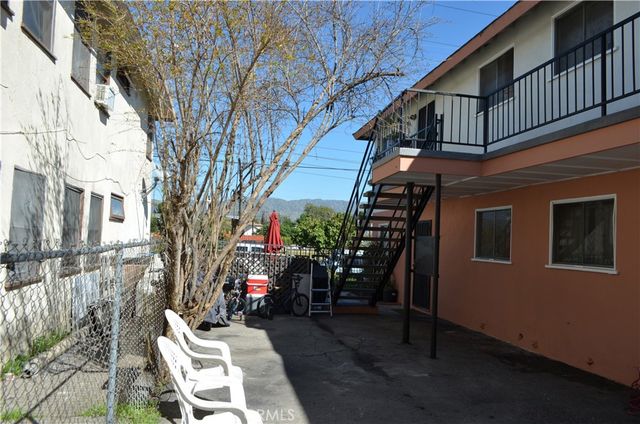 5909 Whitnall Hwy, North Hollywood, CA 91601