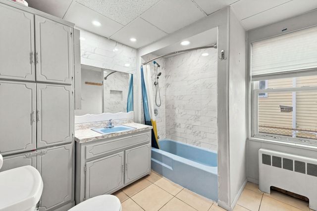 125 Maywood St, Worcester, MA 01603