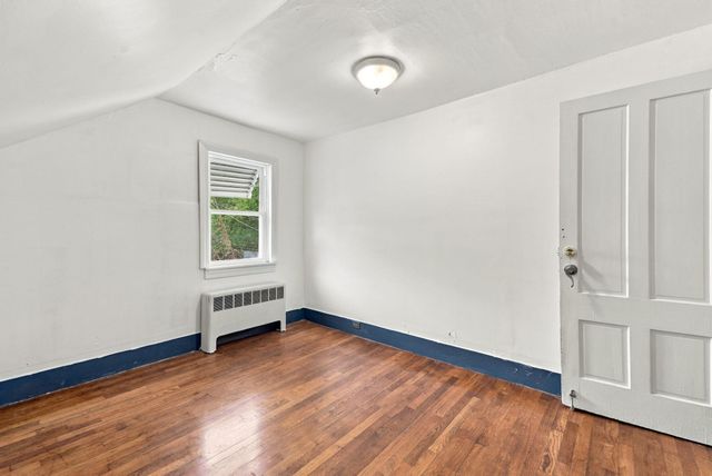 125 Maywood St, Worcester, MA 01603