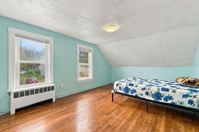 125 Maywood St, Worcester, MA 01603