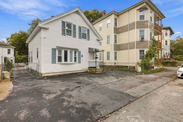 125 Maywood St, Worcester, MA 01603
