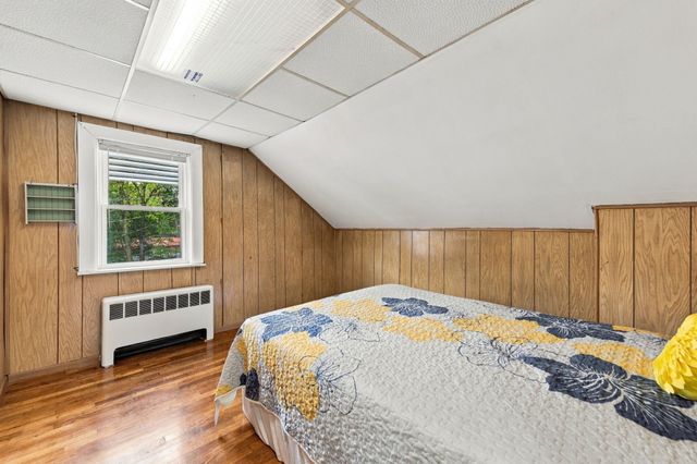 125 Maywood St, Worcester, MA 01603