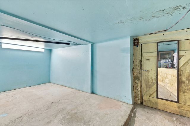 125 Maywood St, Worcester, MA 01603