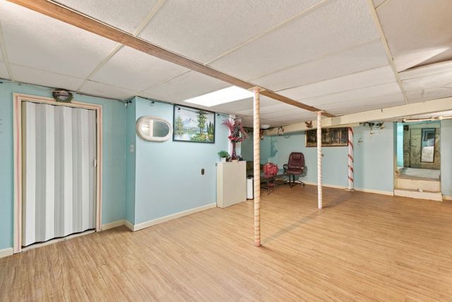 125 Maywood St, Worcester, MA 01603