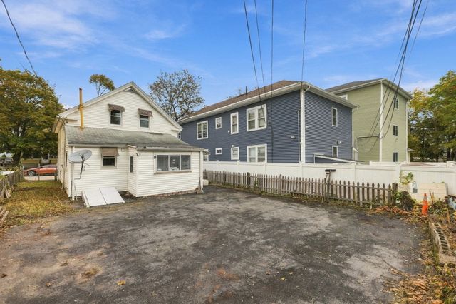 125 Maywood St, Worcester, MA 01603