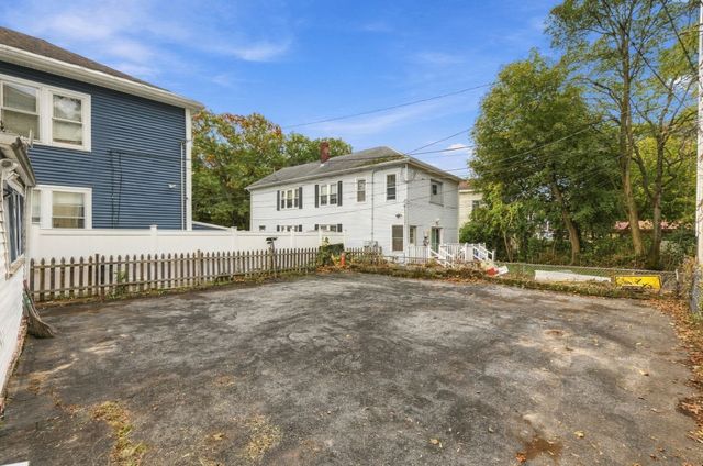 125 Maywood St, Worcester, MA 01603