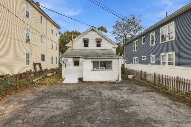 125 Maywood St, Worcester, MA 01603