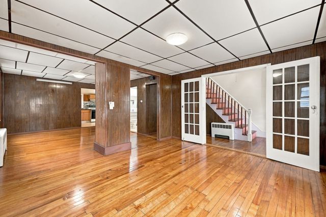 125 Maywood St, Worcester, MA 01603