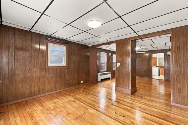 125 Maywood St, Worcester, MA 01603