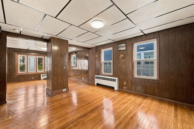 125 Maywood St, Worcester, MA 01603