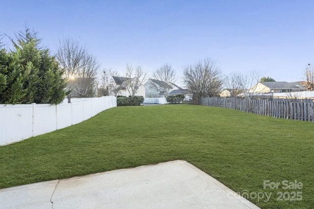 12617 Coral Sunrise Drive, Huntersville, NC 28078