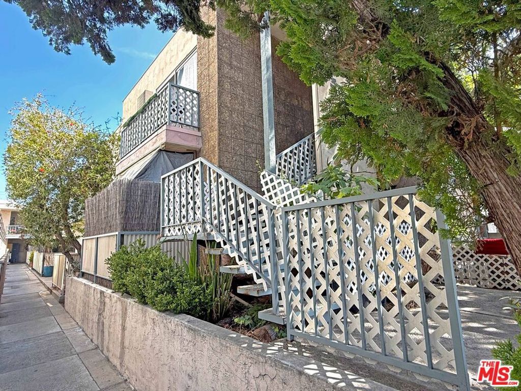 3744 Keystone Avenue, Los Angeles, CA 90034 — photo 3