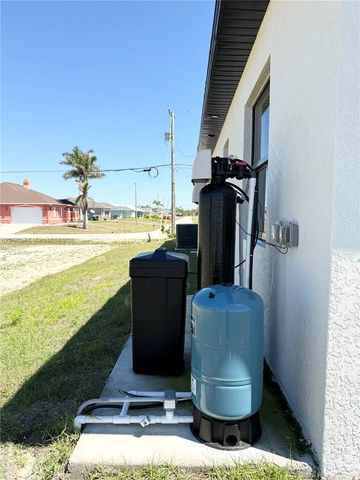 4210 NE 14TH AVENUE, Cape Coral, FL 33909