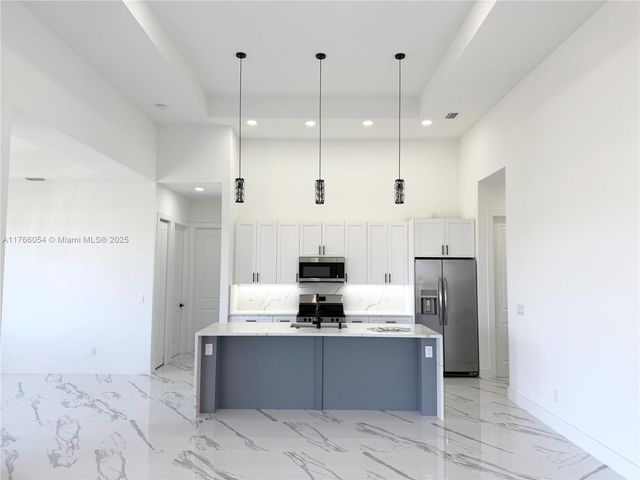 4210 NE 14TH AVENUE, Cape Coral, FL 33909