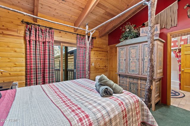 2948 WILDCAT Trail, Overgaard, AZ 85933