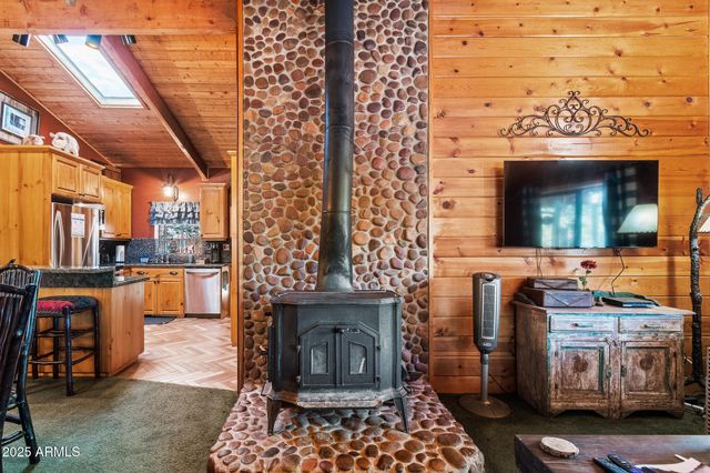 2948 WILDCAT Trail, Overgaard, AZ 85933