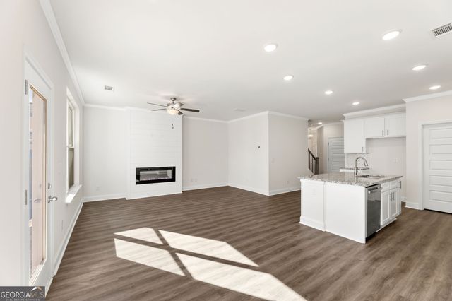 5665 Overview Drive, Flowery Branch, GA 30542