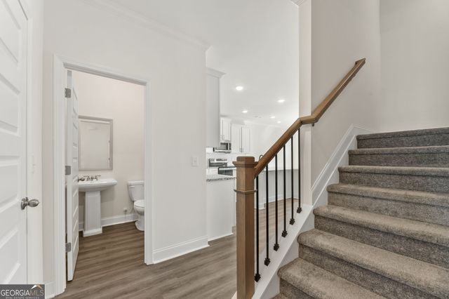 5665 Overview Drive, Flowery Branch, GA 30542