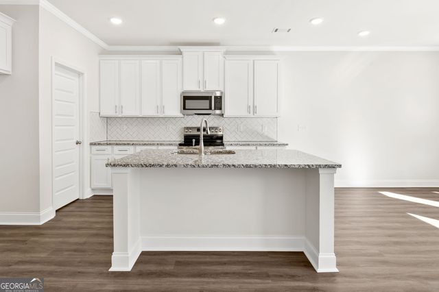 5665 Overview Drive, Flowery Branch, GA 30542