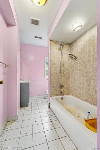 3952 Bluehill Street, Detroit, MI 48224