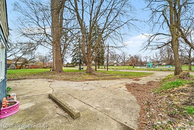 3952 Bluehill Street, Detroit, MI 48224