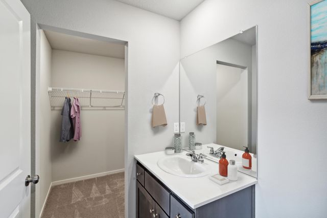 16639 Grey Pine St, La Pine, OR 97739