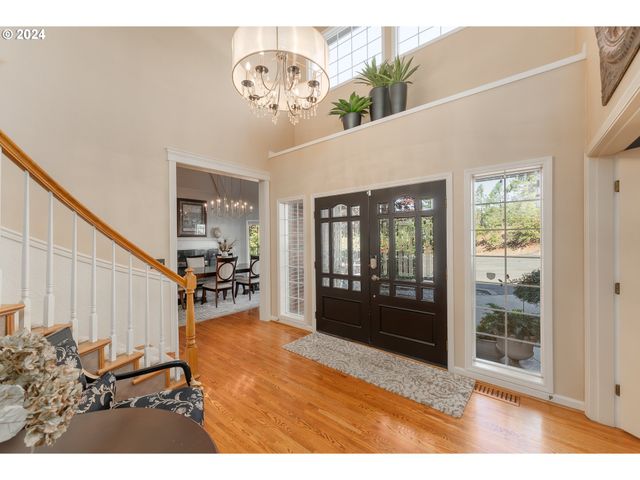 317 AKER Dr, Myrtle Creek, OR 97457