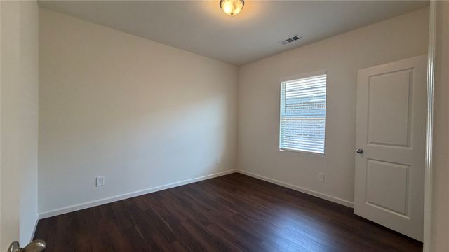 717 Yorkshire Drive, Lavon, TX 75166
