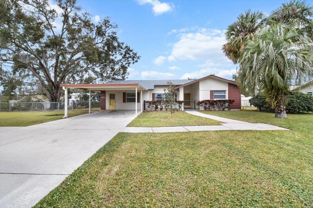 512 PARADISE POINT, Crystal River, FL 34429