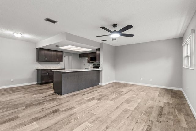 512 PARADISE POINT, Crystal River, FL 34429