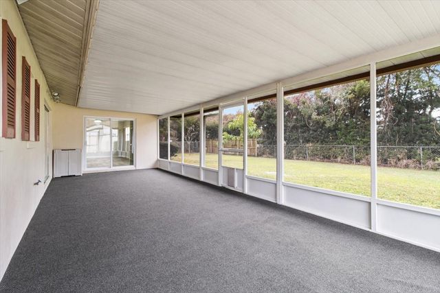 512 PARADISE POINT, Crystal River, FL 34429