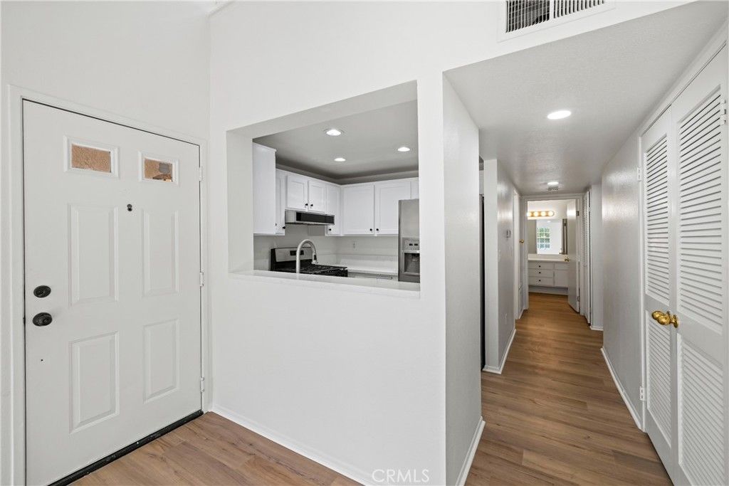 Image 9 of property listing at 24125 Del Monte Drive 156, Valencia, CA 91355