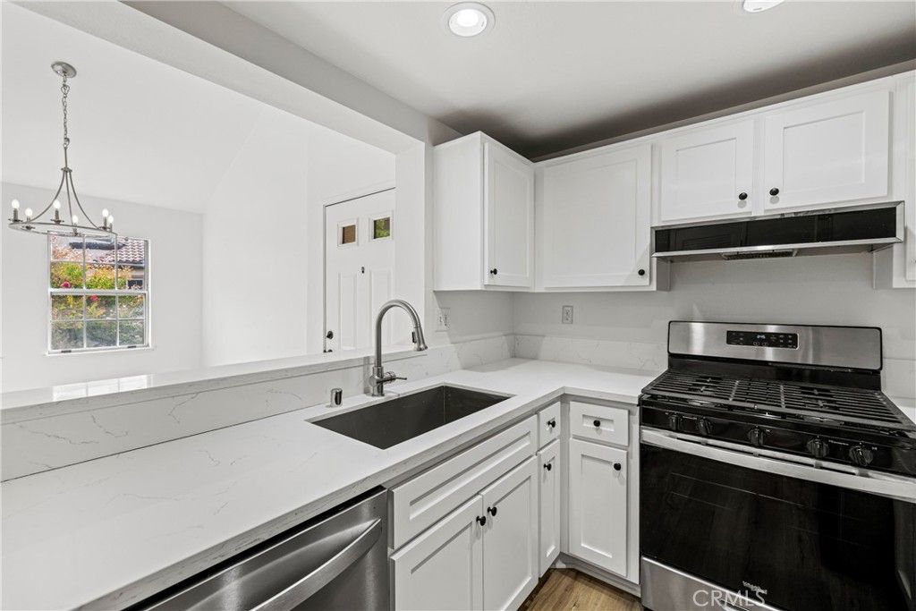 Image 10 of property listing at 24125 Del Monte Drive 156, Valencia, CA 91355