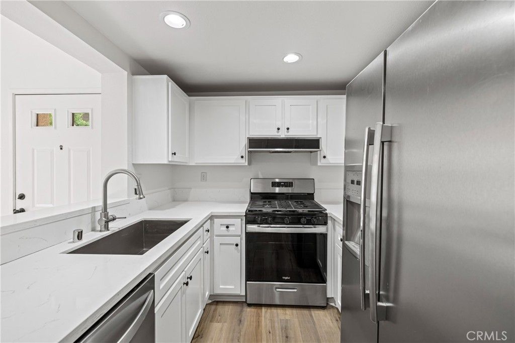 Image 11 of property listing at 24125 Del Monte Drive 156, Valencia, CA 91355