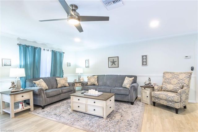 28 Constitution DR, Naples, FL 34112