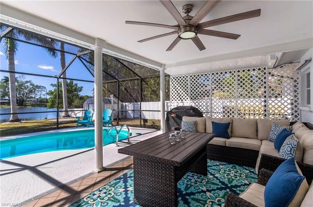 28 Constitution DR, Naples, FL 34112